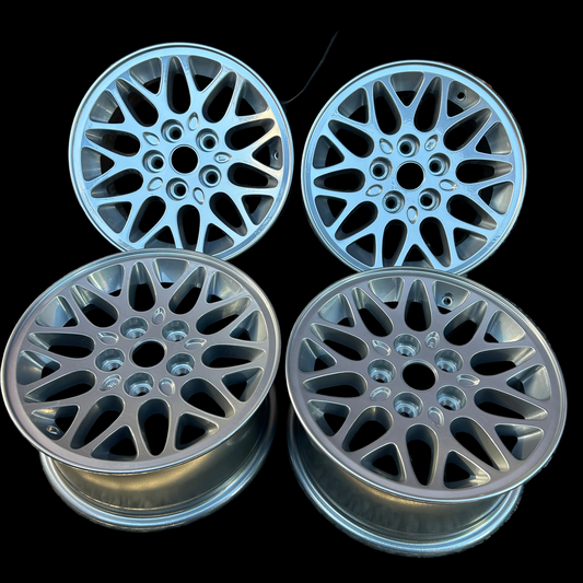 4x Snowflake XJ alloys